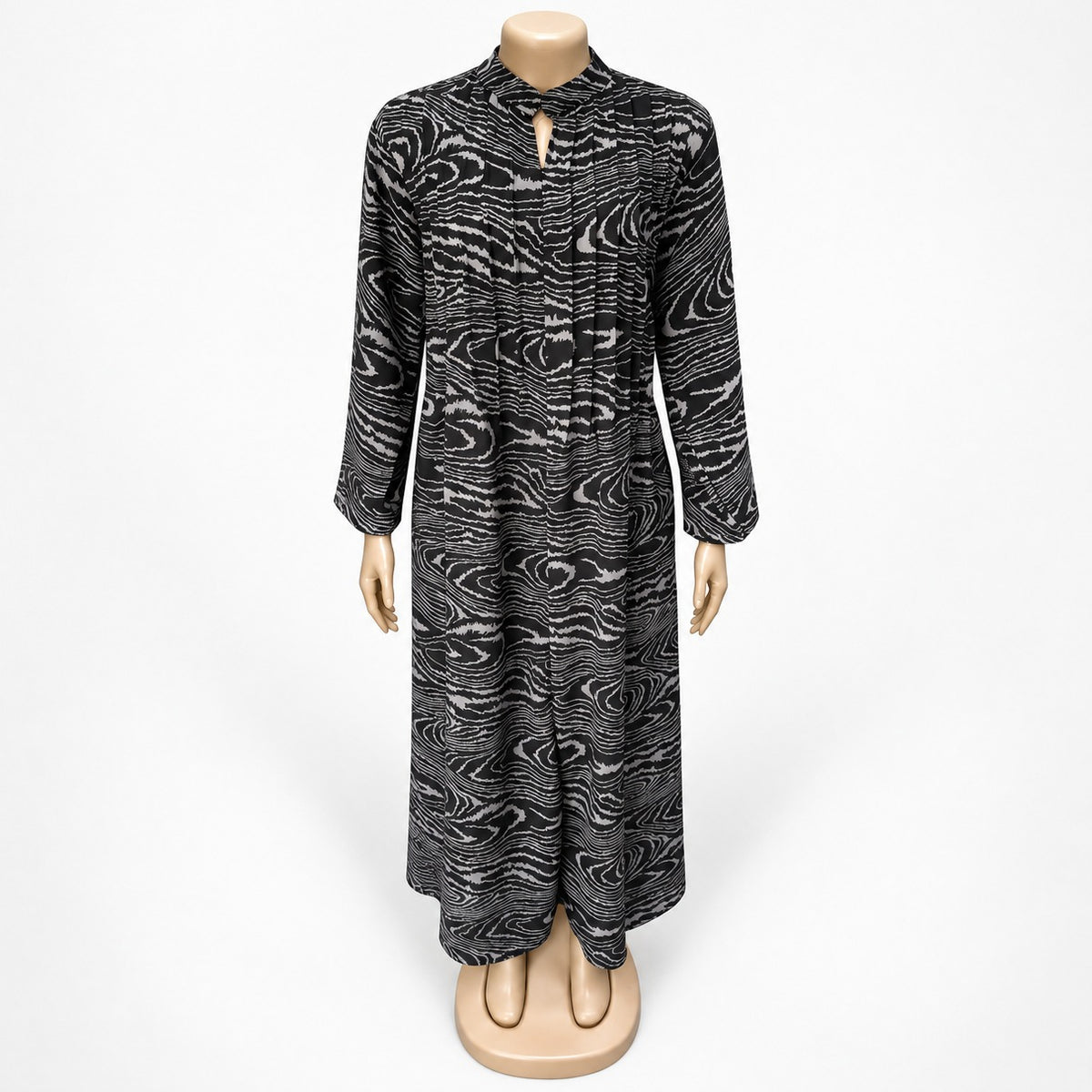 Grey Wood Grain Print Maxi Dress with long sleeves - close-up of neckline and print